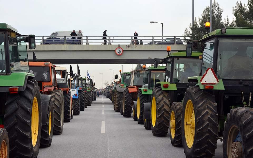 Μπλόκα: Κλείνουν τον Ε65 - Αντιδρούν για ΟΠΕΚΕΠΕ, πληρωμές, αυξημένο κόστος