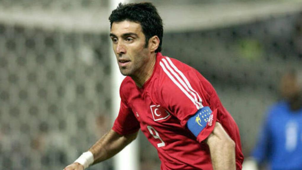 Χωρίς Σουκούρ σε πανό με τους κορυφαίους της Τουρκίας – Όταν η πολιτική «σβήνει» έναν θρύλο