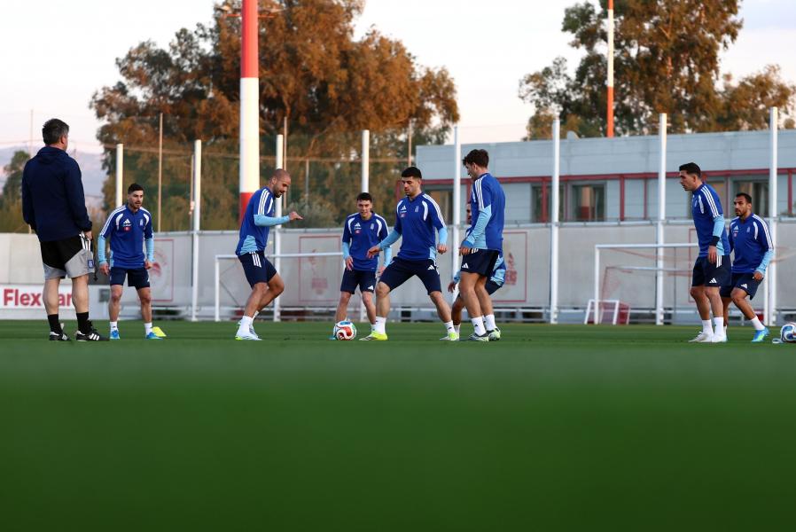 Μαζεύτηκαν οι διεθνείς - Ξεκίνησε η προετοιμασία για Παραγουάη