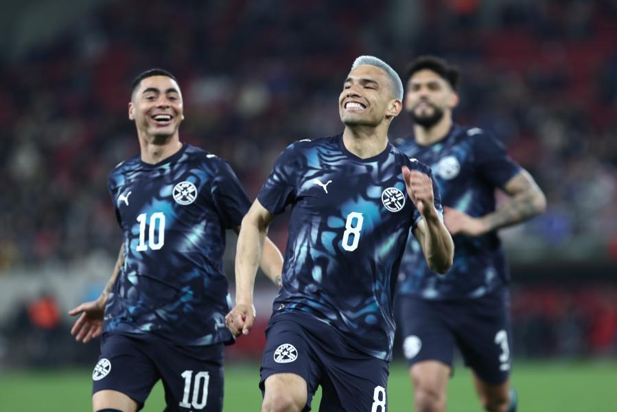 Ελλάδα - Παραγουάη 0-1 (vids)