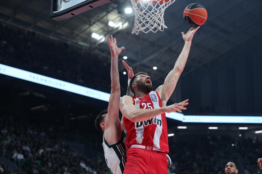 Πίτερς για το μέλλον του στον Ολυμπιακό: «Αν πρέπει να πω κάτι, θα το πω στον ατζέντη μου»