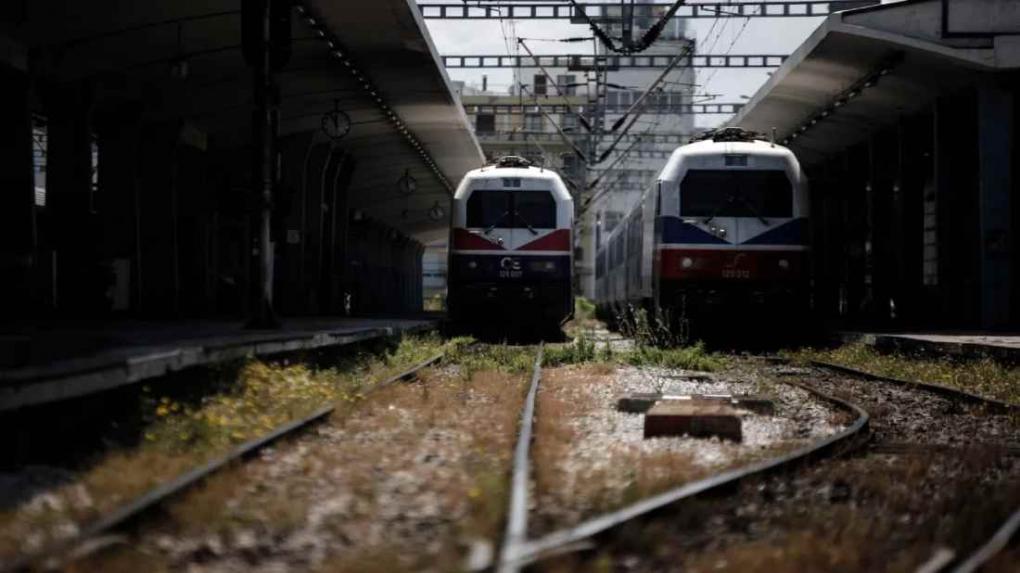 Αποκαταστάθηκε μετά από δύο ώρες η βλάβη στο τρένο που ακινητοποιήθηκε στην Οινόη