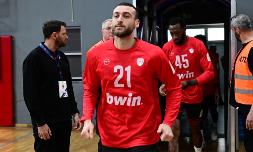 Η... ανάκριση του Νετζήπογλου στο «what's trending»