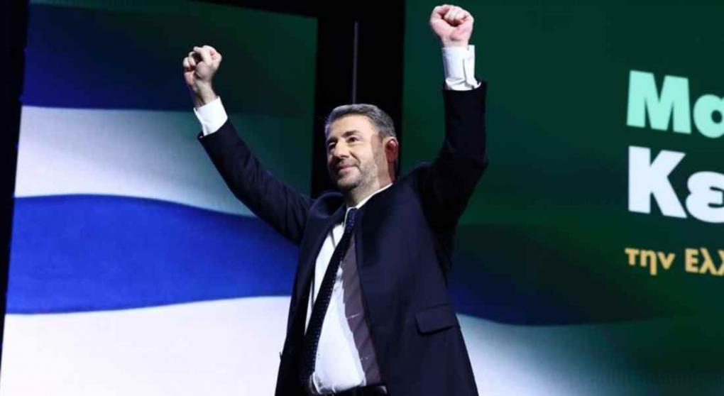 Το βίντεο του Ανδρουλάκη στο TikTok: Οι καφέδες, το γιουβέτσι της μαμάς και το Chase the sun