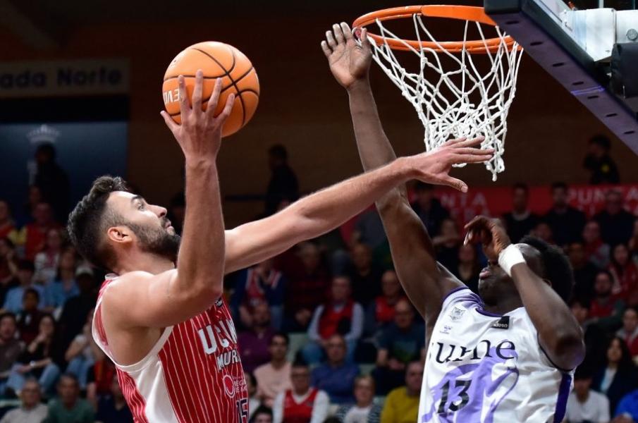 Νέα νίκη και με 51% στο τρίποντο για την 3η στην Ισπανία Μούρθια πριν το «Παλατάκι»