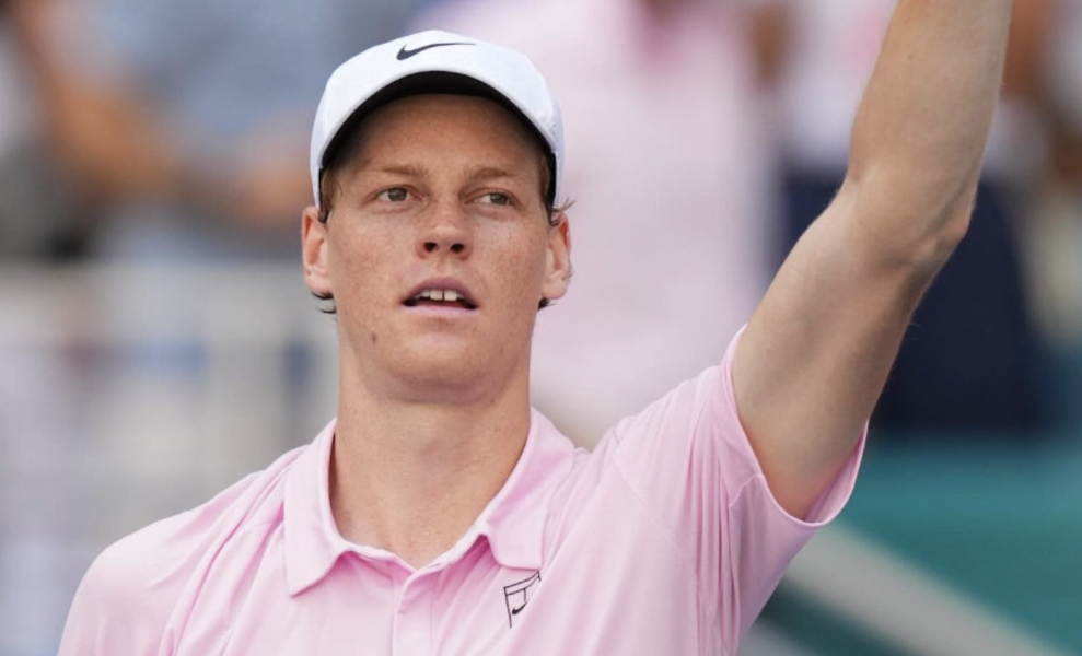 Βήμα τίτλου από τον Σίνερ - Μετρούν τις δυνάμεις τους στον τελικό Σαμπαλένκα και Γκοφ