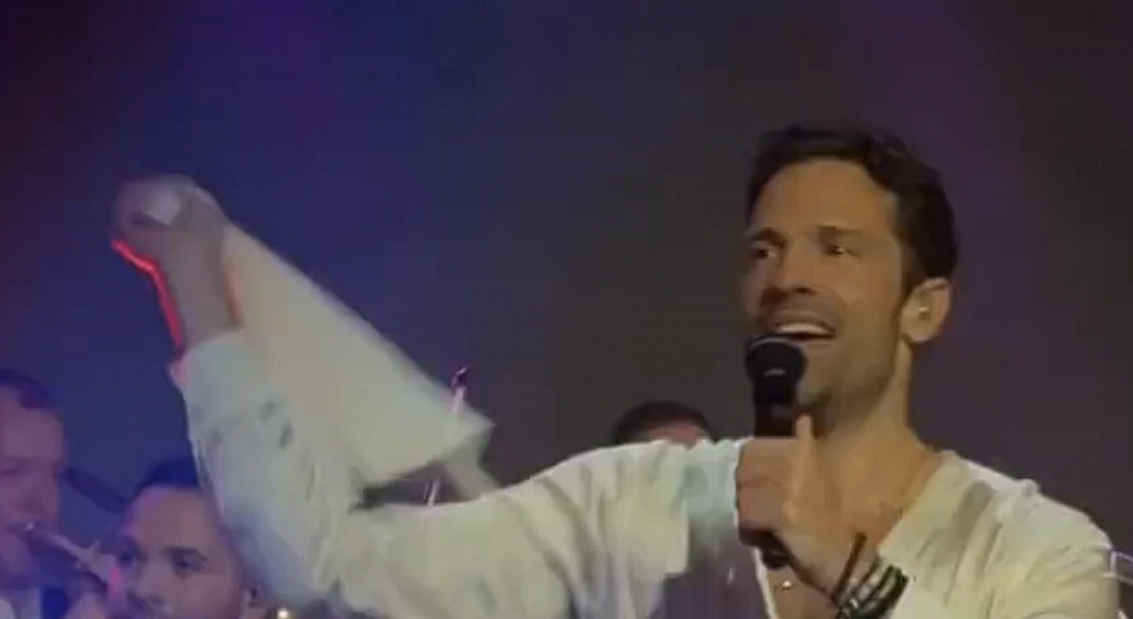 Παρακολούθησαν τη συναυλία του Αργυρού στο Βελιγράδι Καλάθης και Τζόκοβιτς (vid)