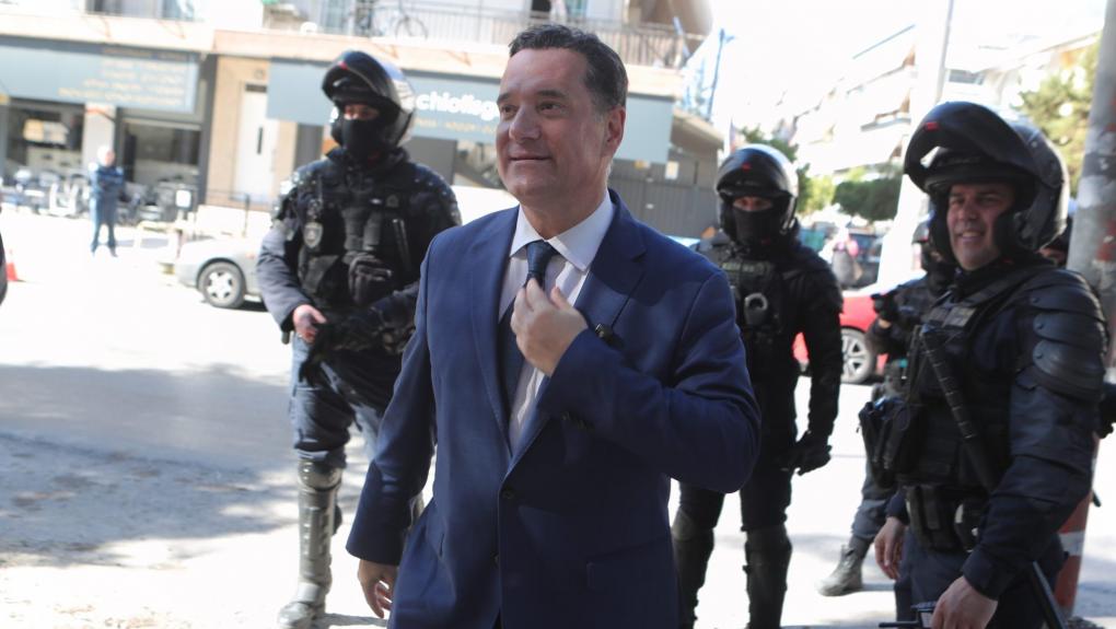 Δεν πίστευαν στα αυτιά τους: Η απάντηση του Άδωνι Γεωργιάδη στην πιο to the point ερώτηση της Νίκης Λυμπεράκη