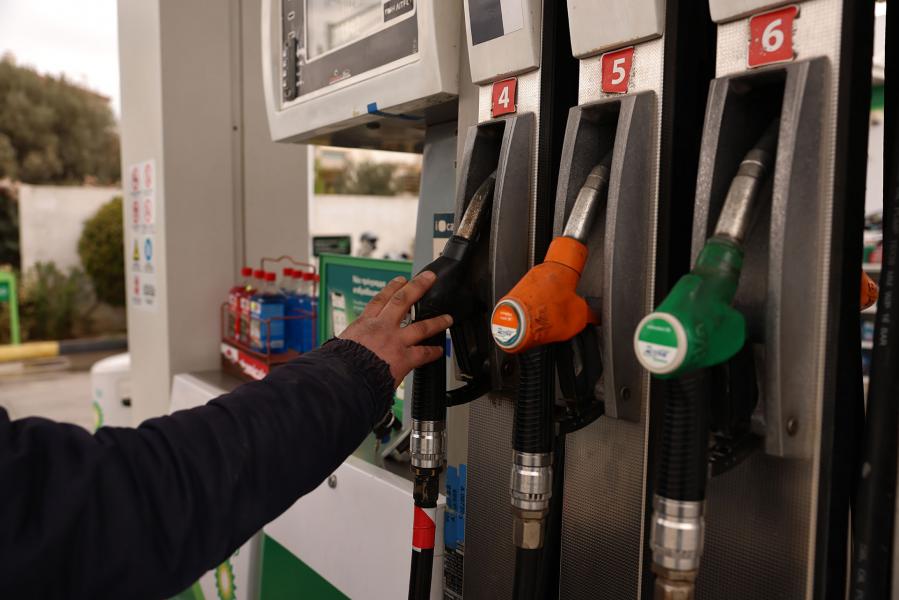 Ξεκινά το Fuel Pass και η επιδότηση στο πετρέλαιο κίνησης – Πότε ανοίγουν οι αιτήσεις, ποιοι είναι δικαιούχοι