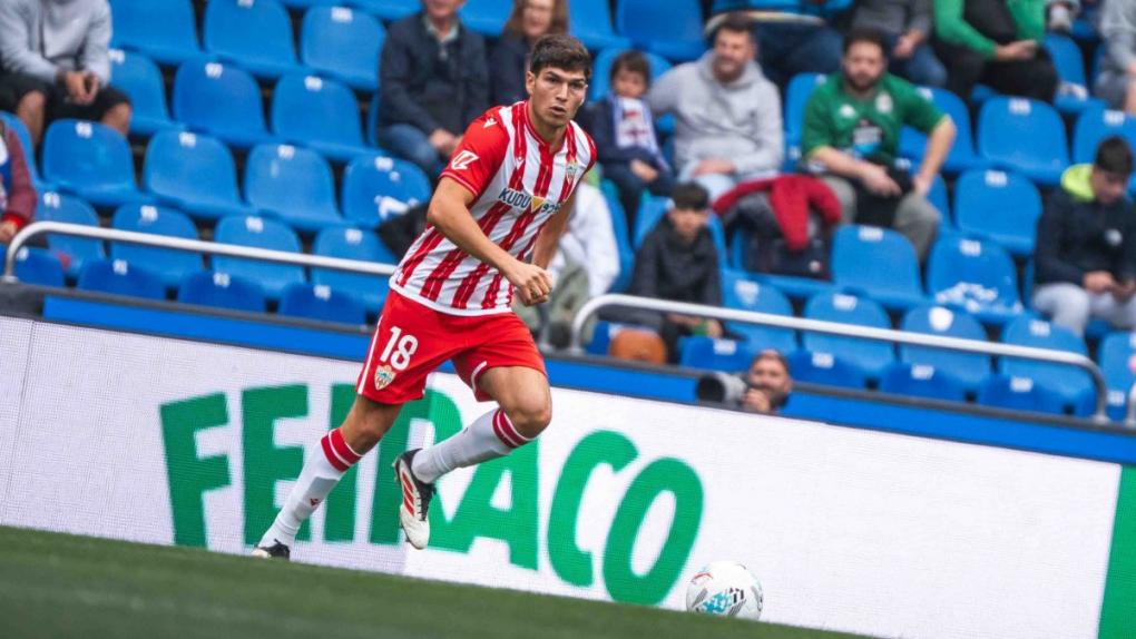 Μπονίνι – Ολυμπιακός: Ο αμυντικός leader της Αλμερία και το μεταγραφικό παρασκήνιο