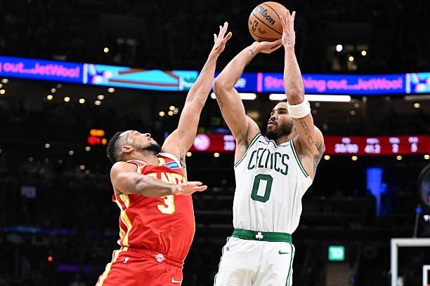 Οι Σέλτικς λύγισαν τους Χοκς με ανατροπή