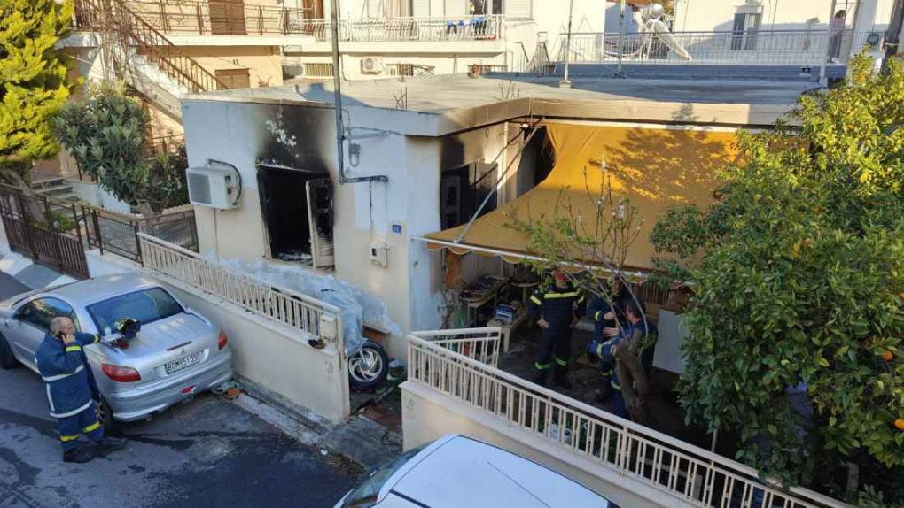 Διπλή τραγωδία στον Βόλο: «Είδαμε μία γυναίκα να είναι μέσα στις φλόγες και το παιδί να φωνάζει» λένε γείτονες της οικογένειας
