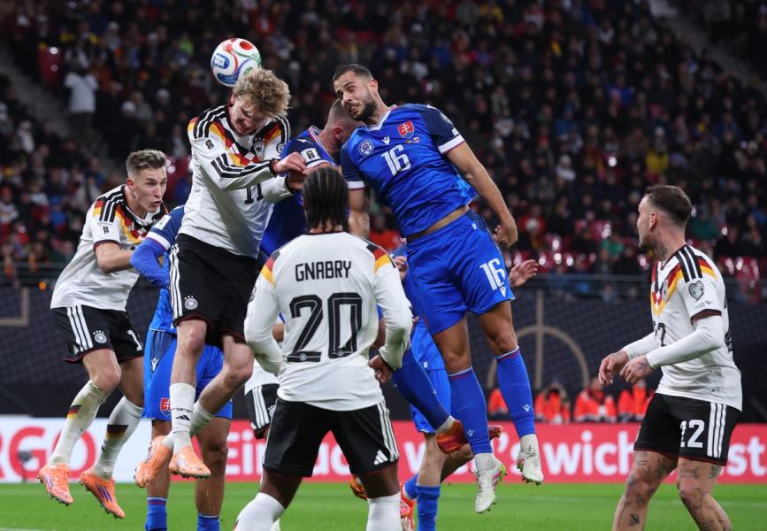 Στη Βασιλεία η Γερμανία, στο Άμστερνταμ δίχως Χάαλαντ η Νορβηγία