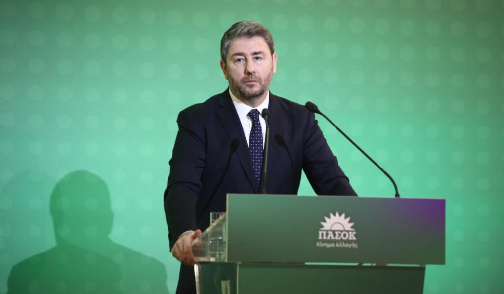 Την έκοψε: Τέλος με απόφαση Ανδρουλάκη