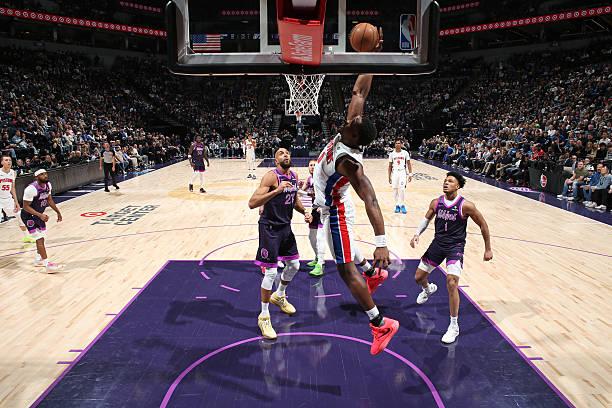 Άνετο πέρασμα των Πίστονς από τη Μινεσότα