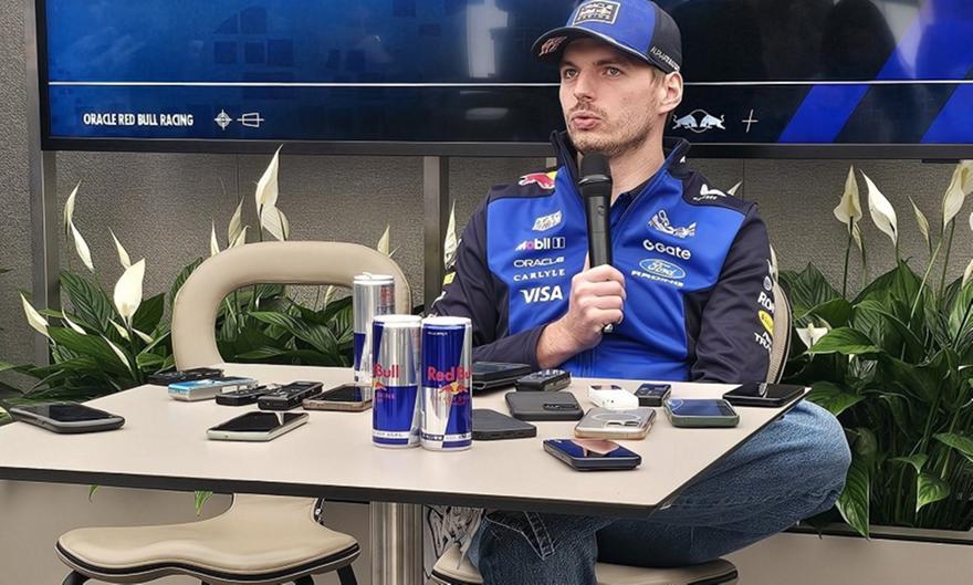 Έξαλλος ο Φερστάπεν: Απαίτησε την αποχώρηση δημοσιογράφου για να συνεχιστεί η συνέντευξη Τύπου