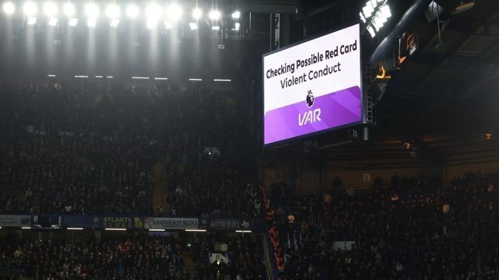 Κατά του VAR η πλειοψηφία των φιλάθλων, σύμφωνα με έρευνα