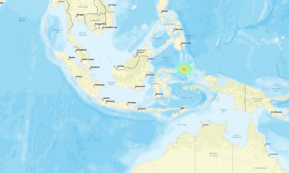 Μεγάλος σεισμός 7,6 Ρίχτερ στην Ινδονησία – Συναγερμός για τσουνάμι