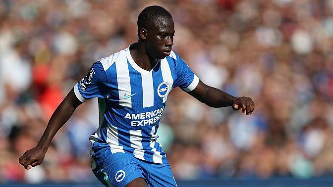 Η Λίβερπουλ εξετάζει Μίντεχ ως αντι-Σαλάχ