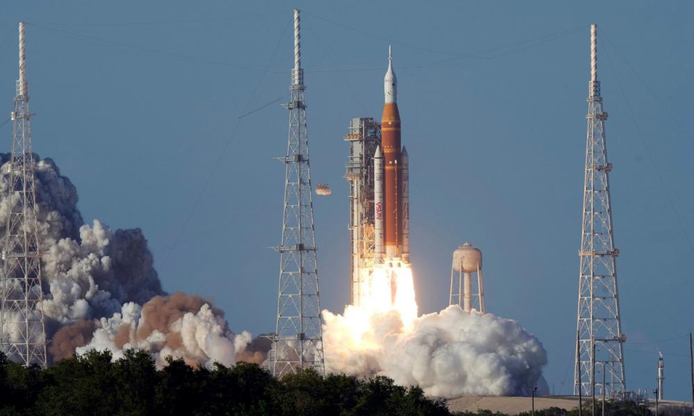 Ιστορική στιγμή:Επιτυχής εκτόξευση του Artemis II – Ο άνθρωπος πλησιάζει τη Σελήνη μετά από 53 χρόνια