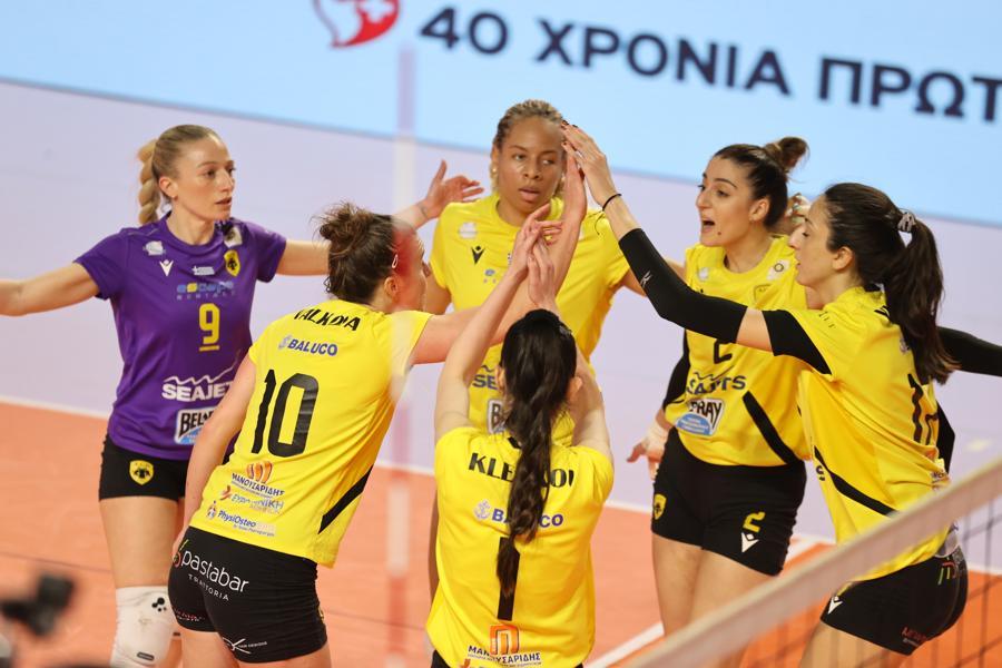 Μεγάλη ανατροπή, μεγάλη εμφάνιση... και στα ημιτελικά η ΑΕΚ! (vid)