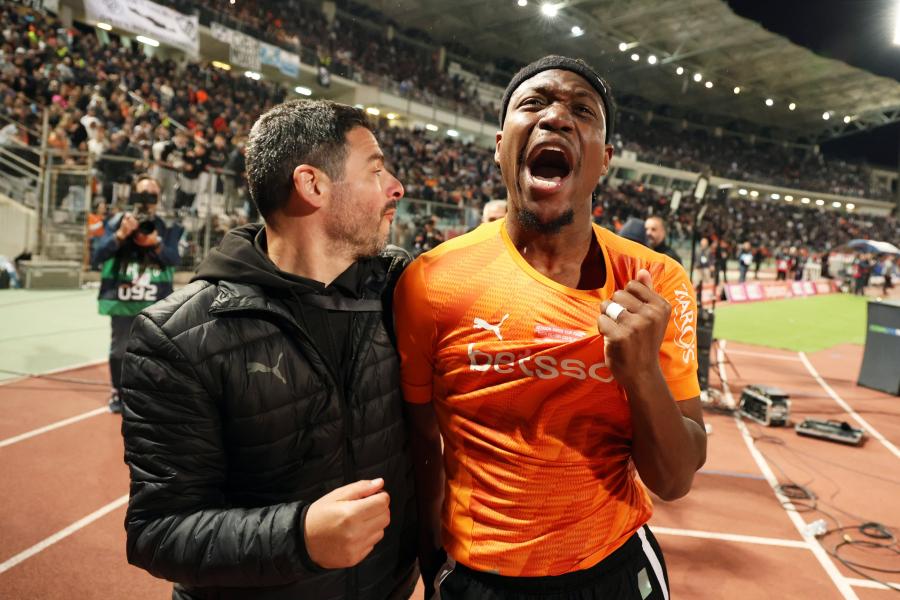 Ισέκα: «Ευχαριστώ τον κύριο Μπούση που γύρισα στην ομάδα, δεν περιγράφονται με λόγια τα συναισθήματα»