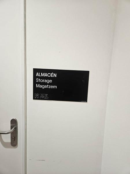 Αυτά είναι τα αποδυτήρια - αποθήκη των προπονητών στη Βαλένθια που τόνισε ο Αταμάν (vid)