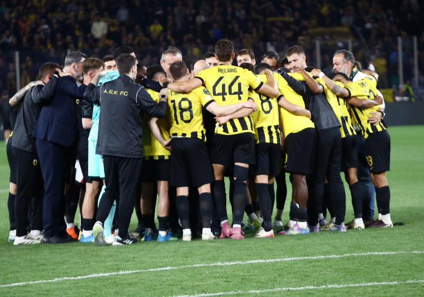 Η ΚΑΕ ΑΕΚ υποκλίθηκε στην ποδοσφαιρική ομάδα: «Ψυχάρες!» (pic)