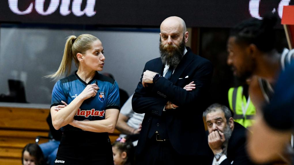 Απλά μαθήματα μπασκετικής ιστορίας στον πρόεδρο που βρίσκεται σε πανικό