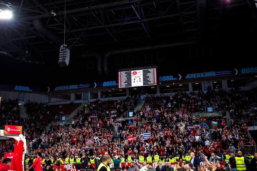 Ο Ολυμπιακός έκανε… Πειραιώτες τους Βούλγαρους και οι 2.000 έγιναν… 10.000!