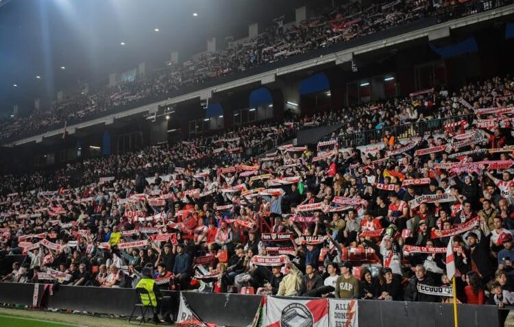 Ράγιο Βαγιεκάνο: Εξαντλήθηκαν τα εισιτήρια για τη ρεβάνς με την ΑΕΚ στην Allwyn Arena