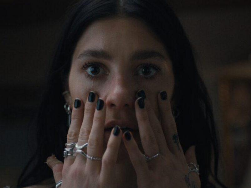 Το απόλυτο mind game του Netflix: Ξέρετε γιατί βλέπουν όλοι μανιωδώς αυτή τη νέα σειρά;