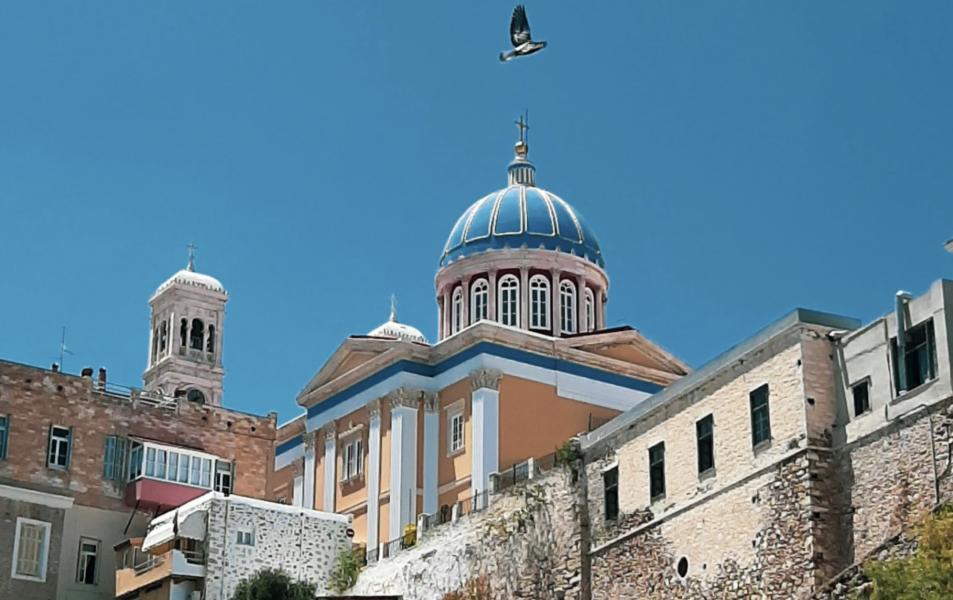 Σύρος: Το μοναδικό μέρος όπου Καθολικοί και Ορθόδοξοι γιορτάζουν μαζί το Πάσχα
