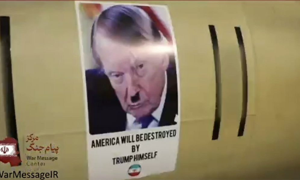 Το Ιράν εμφανίζει τον Τραμπ σαν καρικατούρα του Χίτλερ: «Η Αμερική θα καταστραφεί από αυτόν»