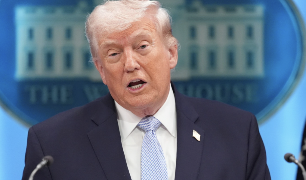 Τραμπ: «Θα συνεργαστούμε με το Ιράν για να απομακρύνουμε το εμπλουτισμένο ουράνιο»