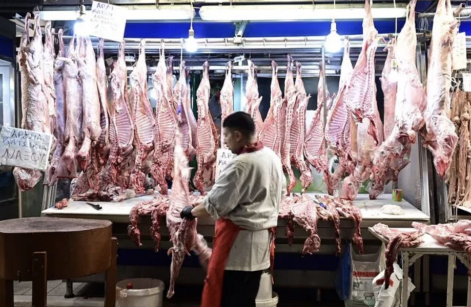 Σε αναζήτηση των… αζήτητων αμνοεριφίων – Πώς η ακρίβεια αλλάζει το πασχαλινό τραπέζι