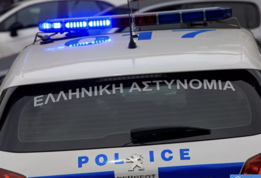 Επεισοδιακή καταδίωξη διαρρηκτών με πυροβολισμούς στη Βάρη - Δείτε βίντεο