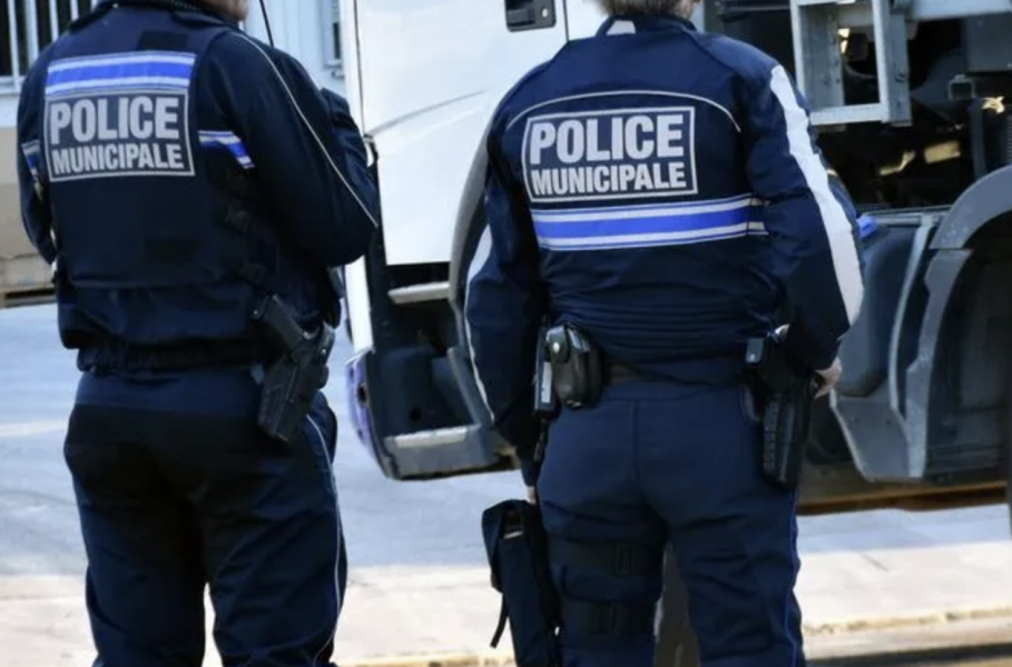 Φρίκη στη Γαλλία: Πατέρας κρατούσε τον 9χρονο γιο του κλειδωμένο σε βαν για έναν χρόνο