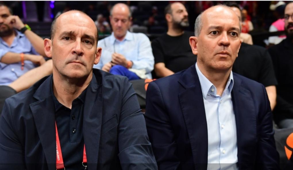 Η αλαζονεία του ευνοημένου και η έλλειψη επιχειρημάτων, φέρνει «καζούρα» και πέταγμα της μπάλας στην εξέδρα…