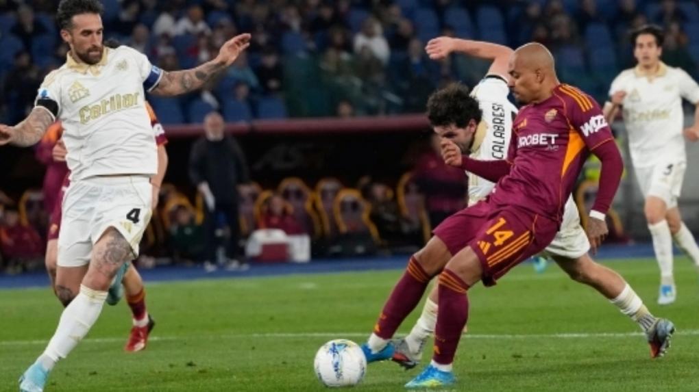 Χατ-τρικ του Μάλεν και άνετη νίκη για τη Ρόμα κόντρα στην Πίζα