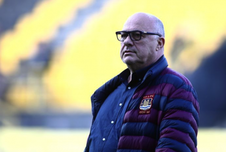 Μπέος: «Ήρθε η ώρα κύριε Λανουά, αν έχεις λίγη τσίπα, το καλοκαίρι να μας αδειάσεις τη γωνιά…»