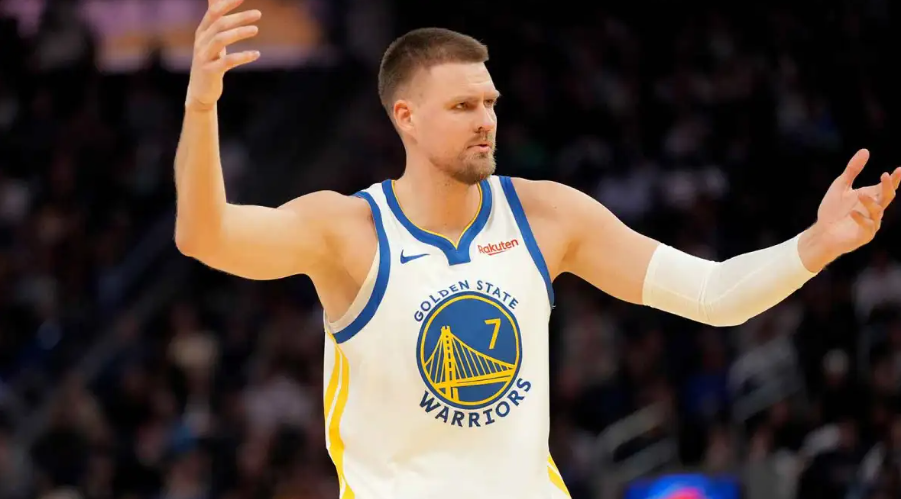 Μόνο με γερό «ψαλίδι» μένει ο Πορζίνγκις στους Ουόριορς