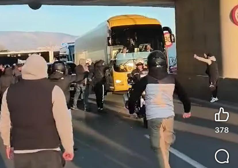 Ο κόσμος της ΑΕΚ συνόδευσε την αποστολή μέχρι το... Φάληρο! (vid)