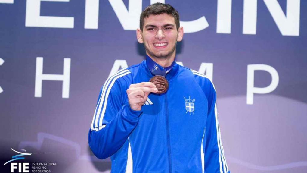 Ιστορικό χάλκινο μετάλλιο για τον Τζοβάνη στο Παγκόσμιο Νέων