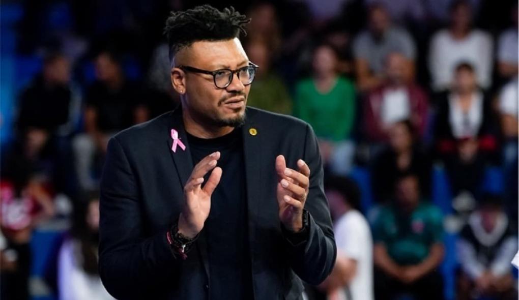 Αναλαμβάνει το γυναικείο μπάσκετ του Ολυμπιακού ο Αχμέντ Ενζογιά