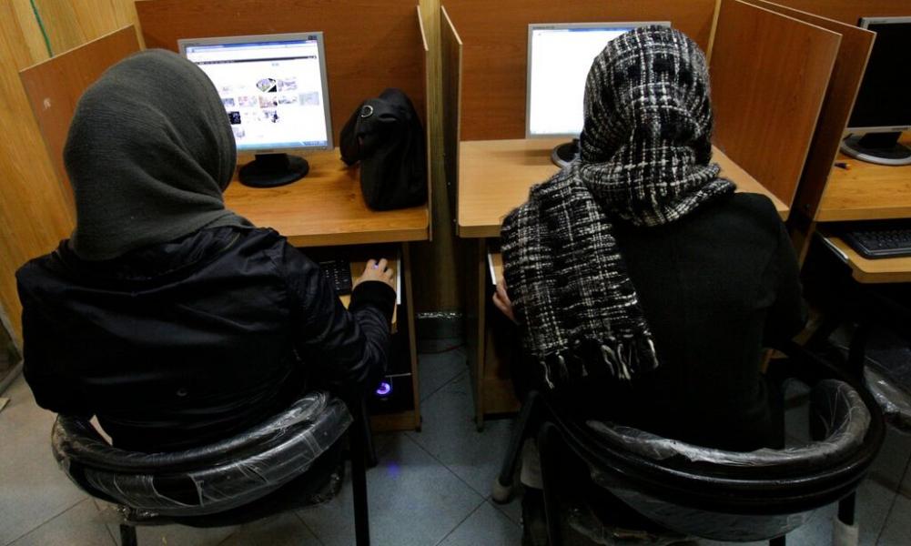 «Χαλαρώνει» το Ιράν το επικοινωνιακό σκοτάδι - Εν μέρει επαναφορά διαδικτύου και διεθνών κλήσεων