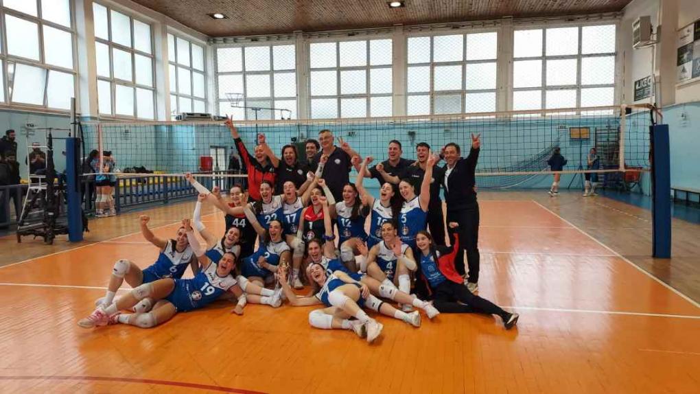 Πρωταθλητής ο Απολλώνιος Κερατσινίου και επιστροφή στη Volley League