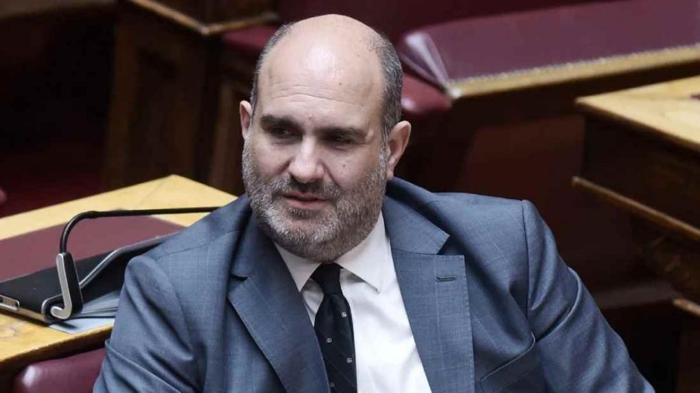 Μαρκόπουλος: «Aνυπόστατες οι φήμες περί μη ύπαρξης πανεπιστημιακού πτυχίου»