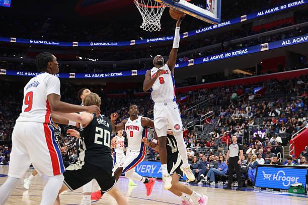 Επίδειξη δύναμης των Πίστονς απέναντι στους Μπακς