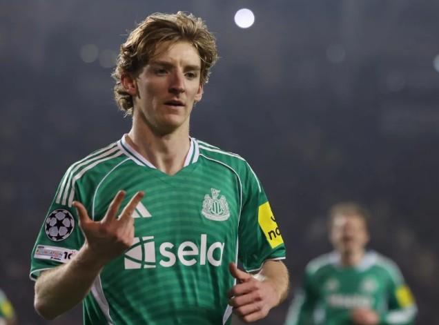 Μπάγερν: Στο παιχνίδι και οι Βαυαροί για τον Γκόρντον